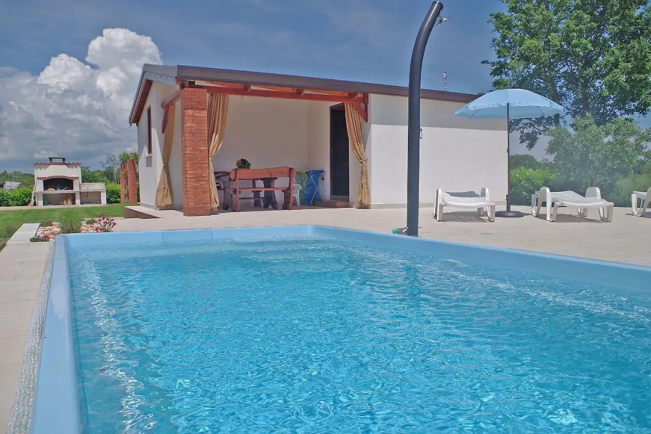 Сasa de vacaciones Dream House For 4 Pax In Muntic With Pool Villa Pula
