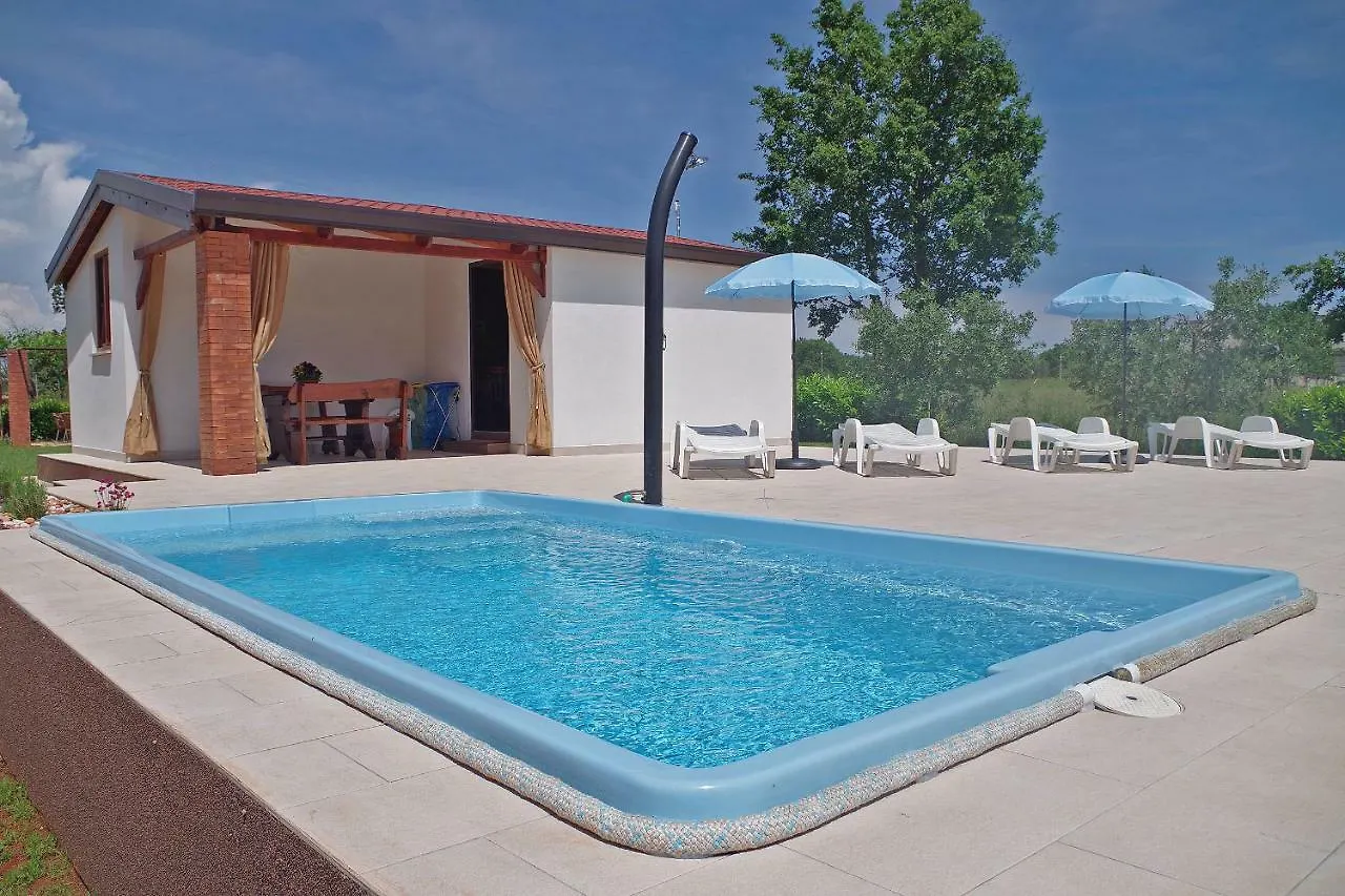 Dream House For 4 Pax In Muntic With Pool Villa Pula